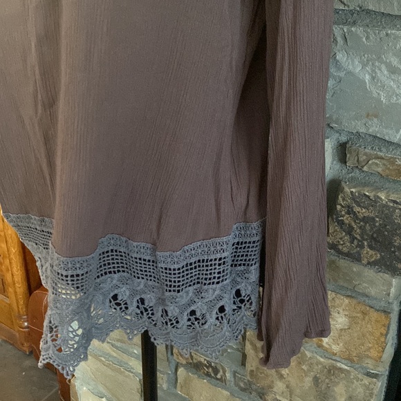 Entro warm taupe top with lace bottom, S - Picture 5 of 9